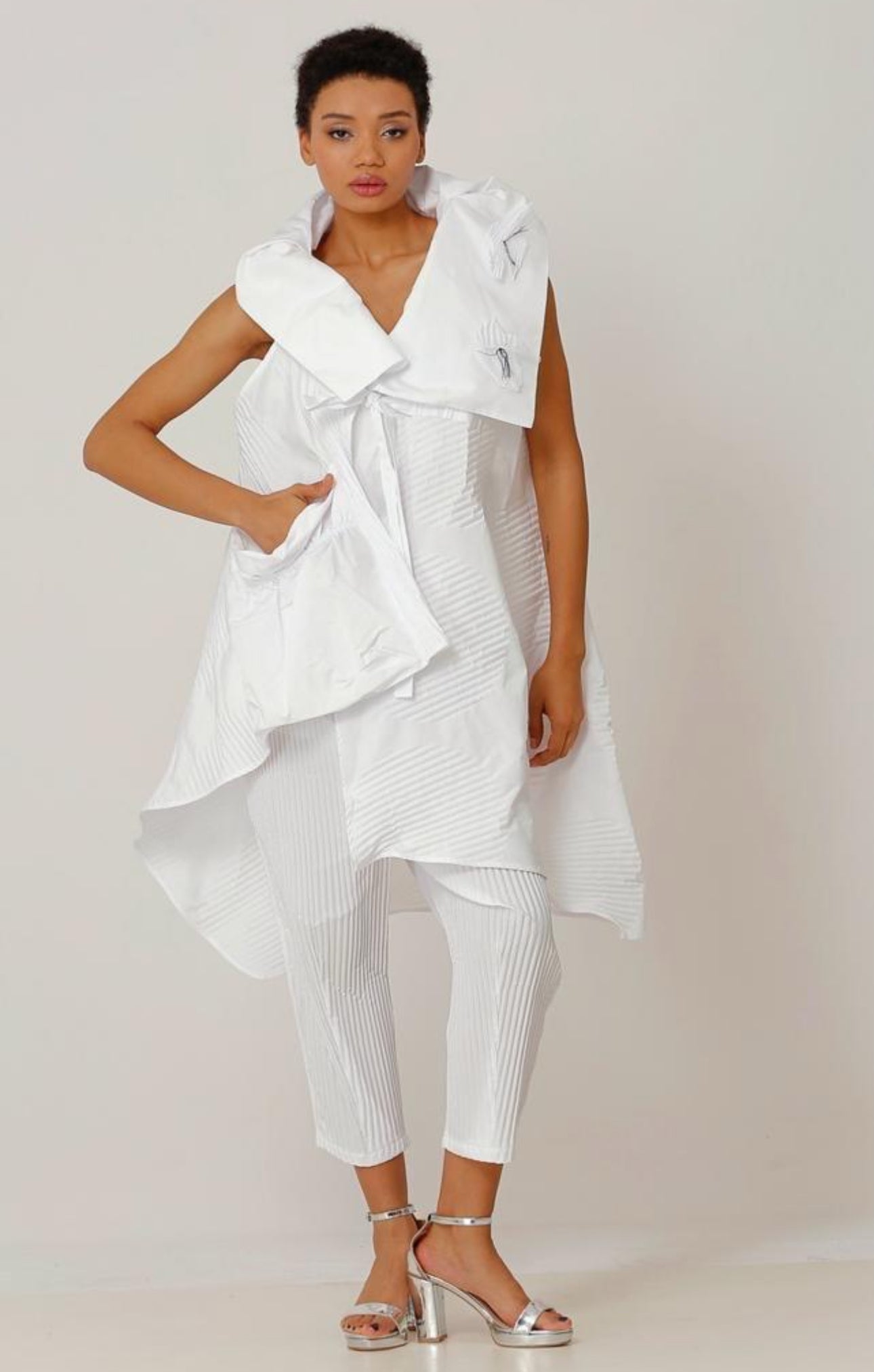 BZE1193 White Asymmetric Sleeveless Tunic with Sculptural Collar