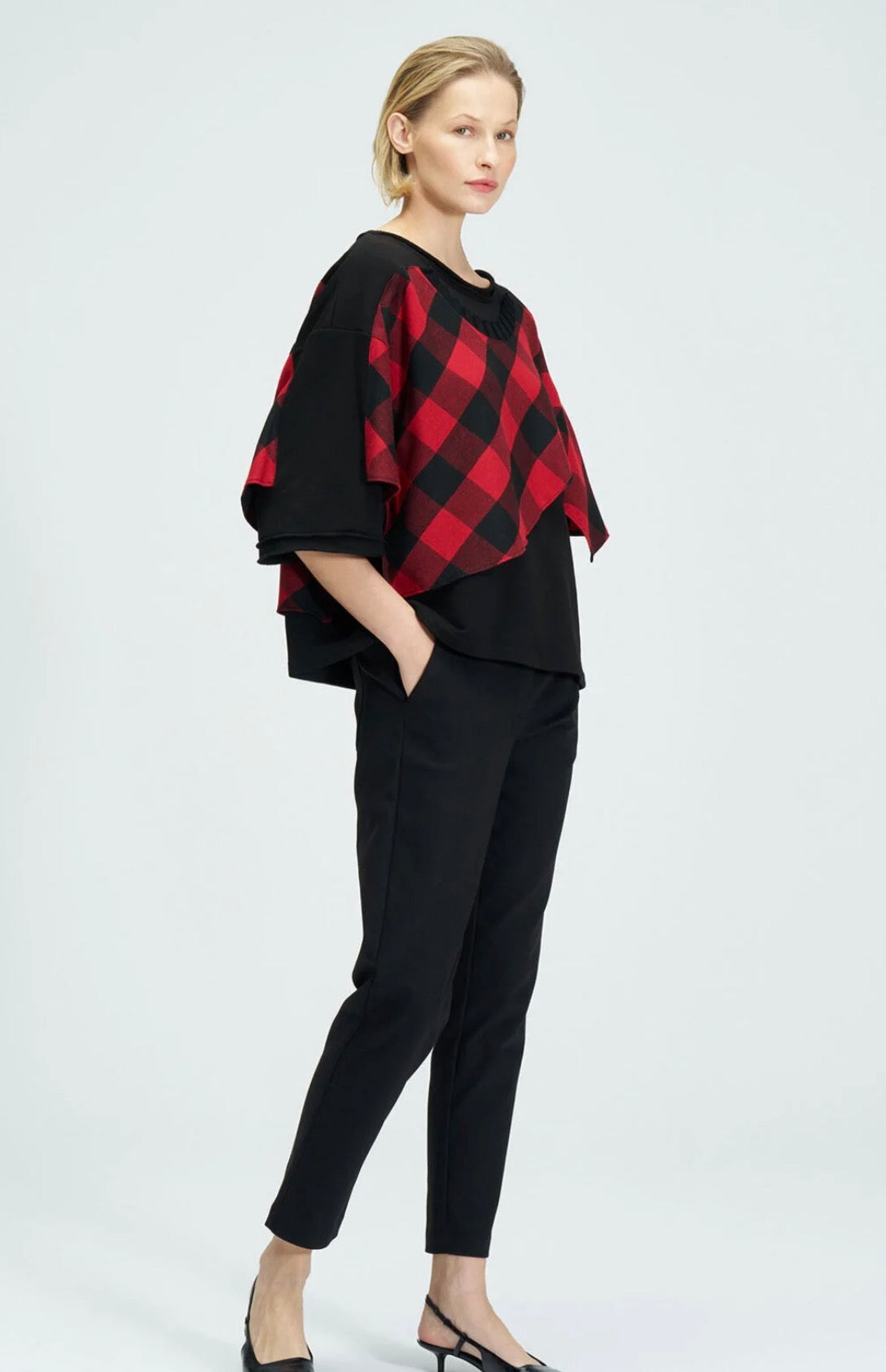 BIZE Plaid Blouse – Red & Black
