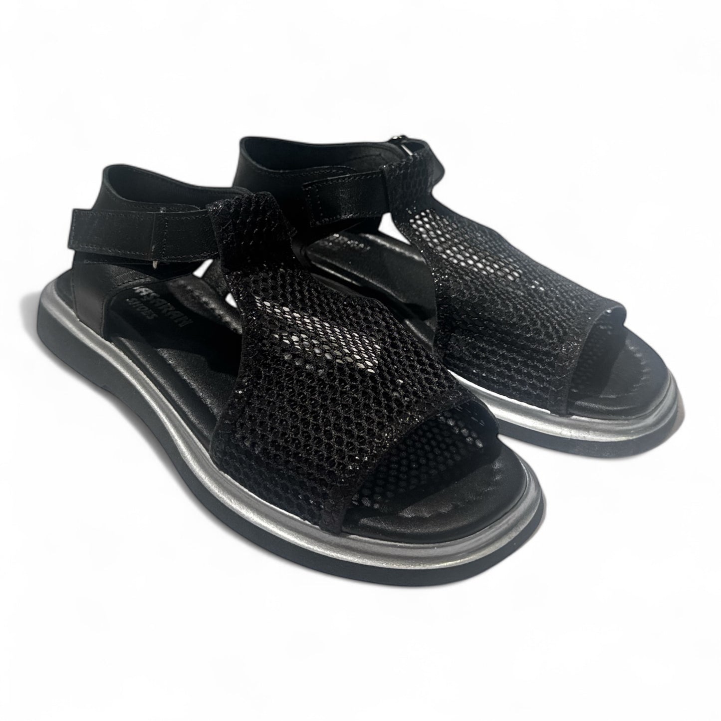 112 Black Mesh Sport Sandals – Breathable Style for Active Days
