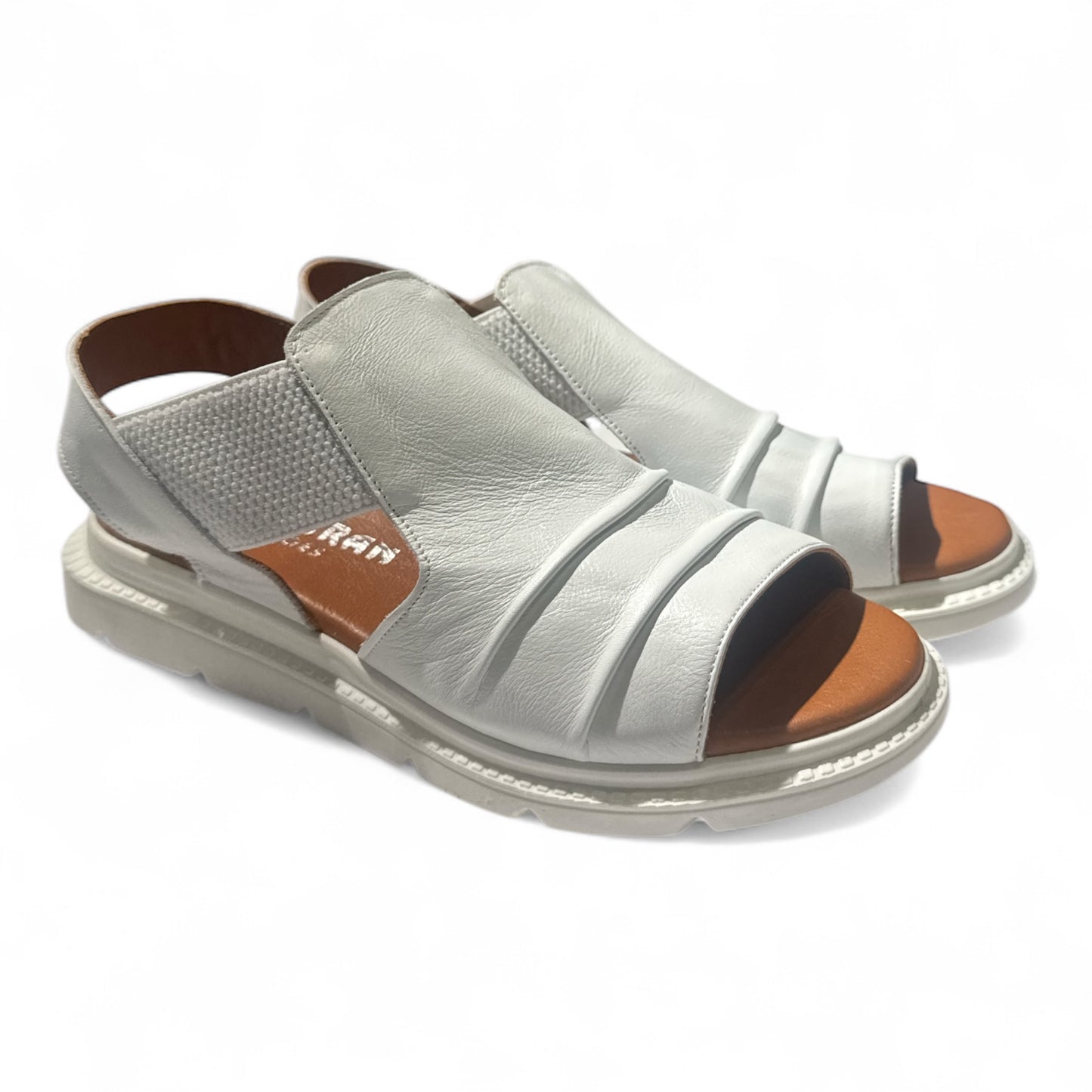 117 White Leather-Look Comfort Sandals – Sleek Style with a Sporty Twist