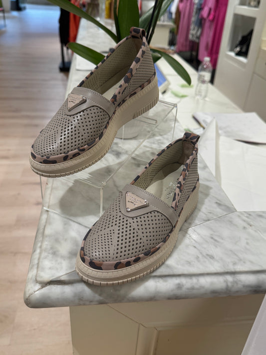Bassaran Beige Leather Loafers with Leopard Trim